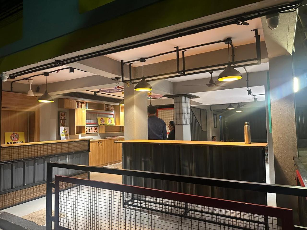 Travotale Hostel And Cowork Koregaonpark Pune Luaran gambar
