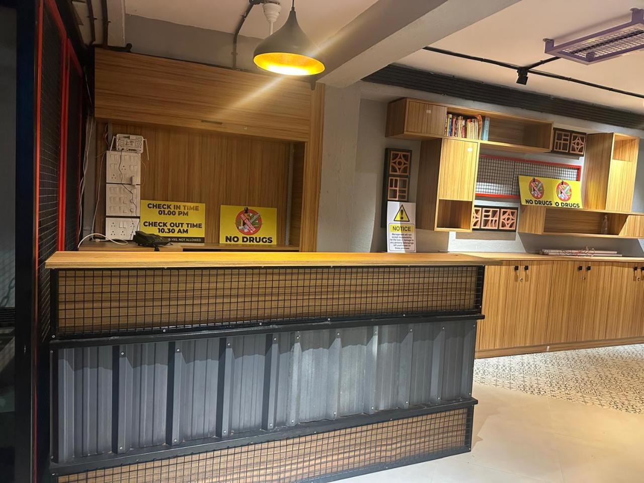 Travotale Hostel And Cowork Koregaonpark Pune Luaran gambar
