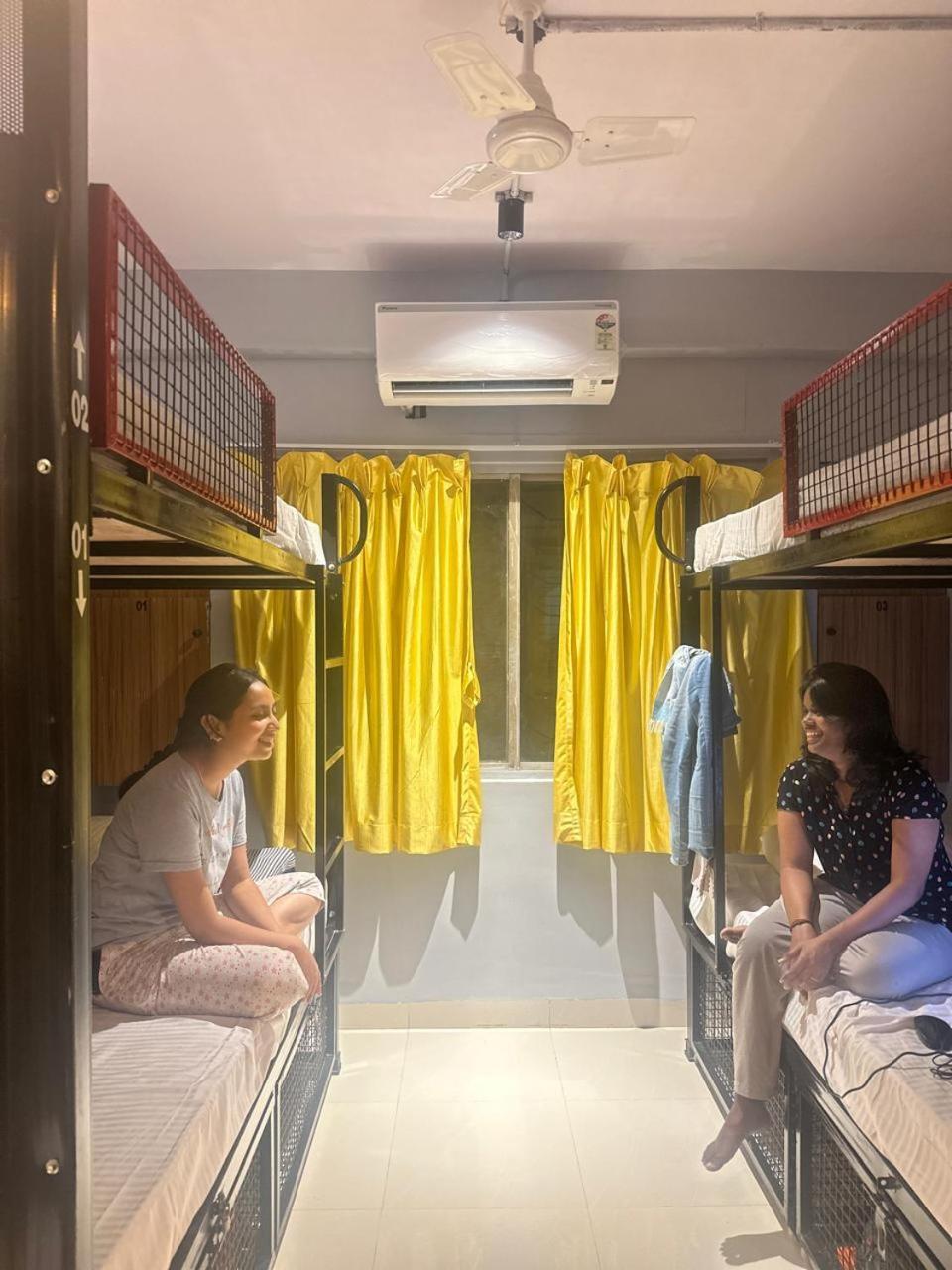 Travotale Hostel And Cowork Koregaonpark Pune Luaran gambar