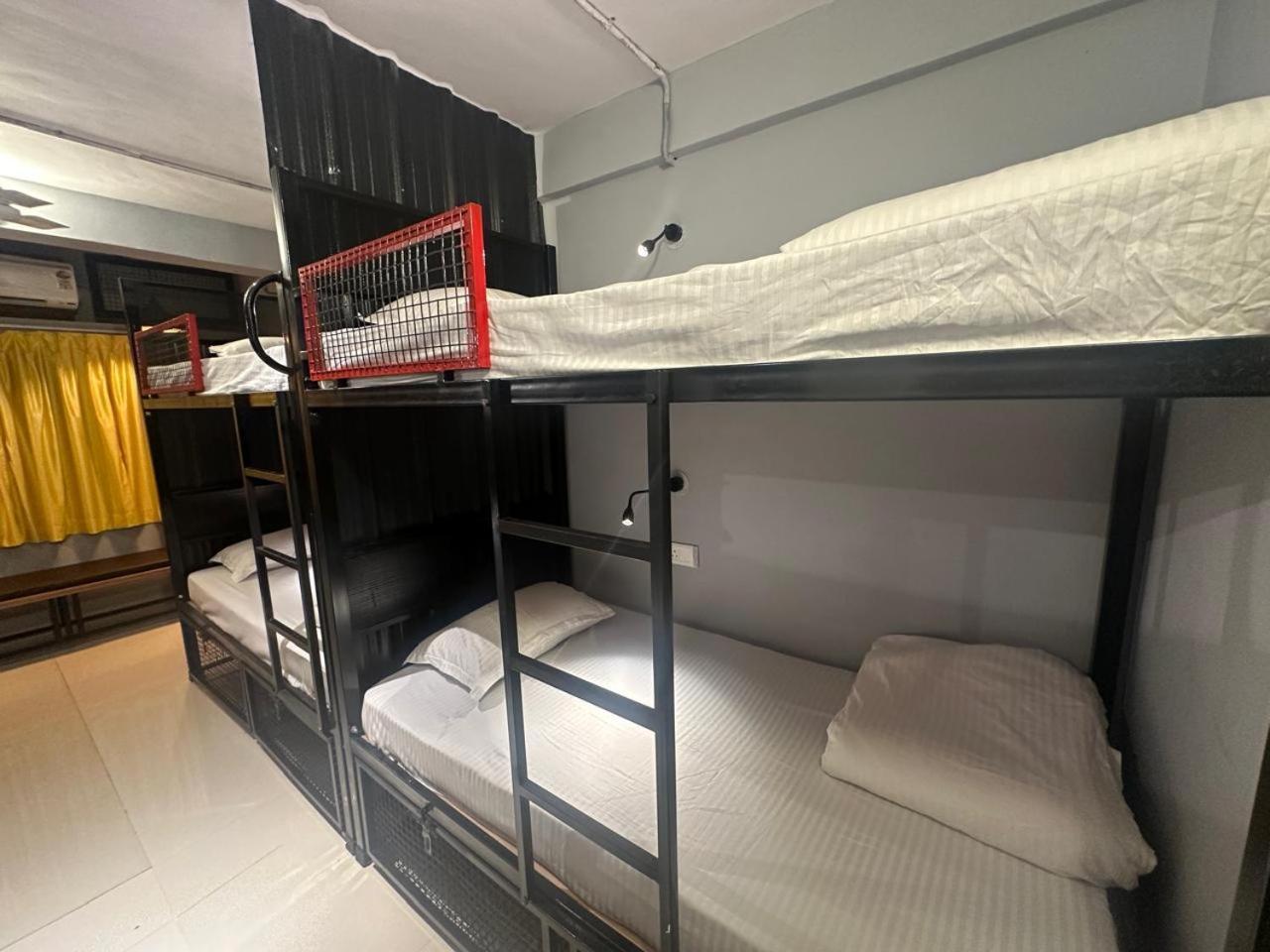 Travotale Hostel And Cowork Koregaonpark Pune Luaran gambar