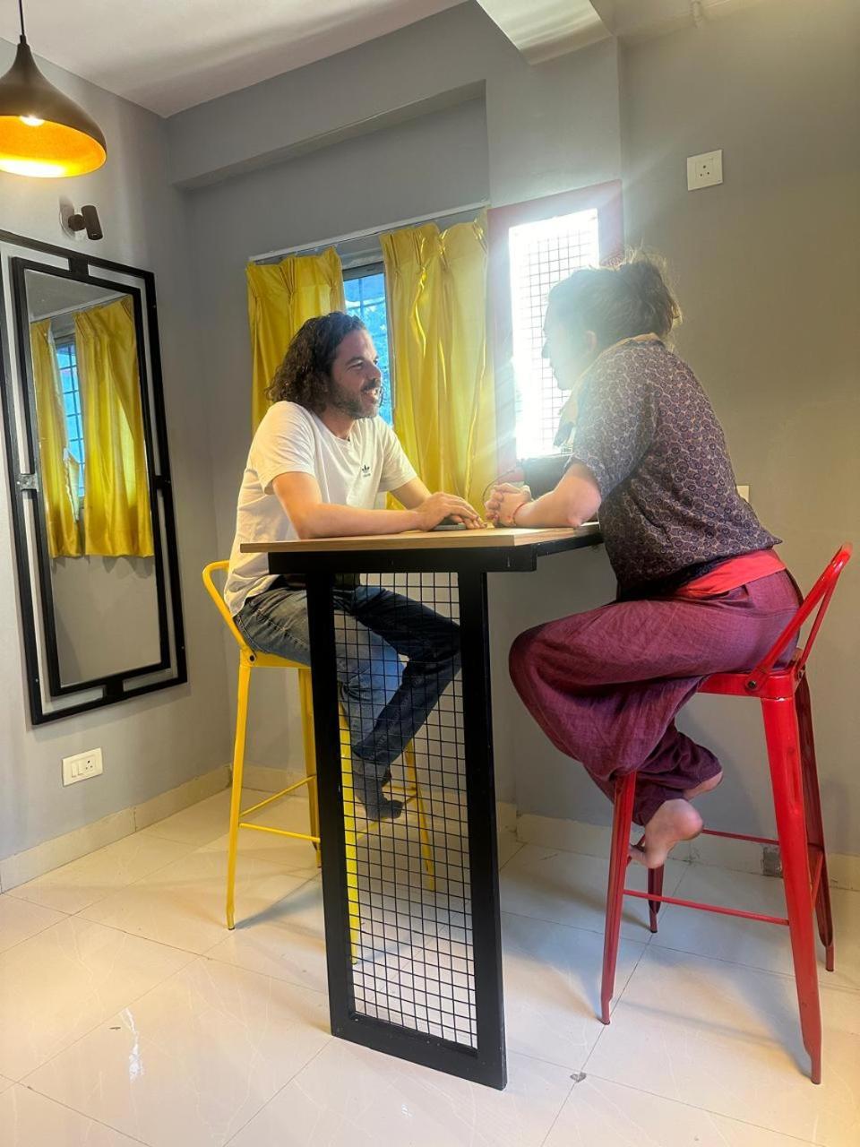 Travotale Hostel And Cowork Koregaonpark Pune Luaran gambar