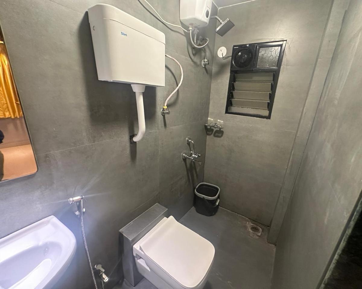 Travotale Hostel And Cowork Koregaonpark Pune Luaran gambar